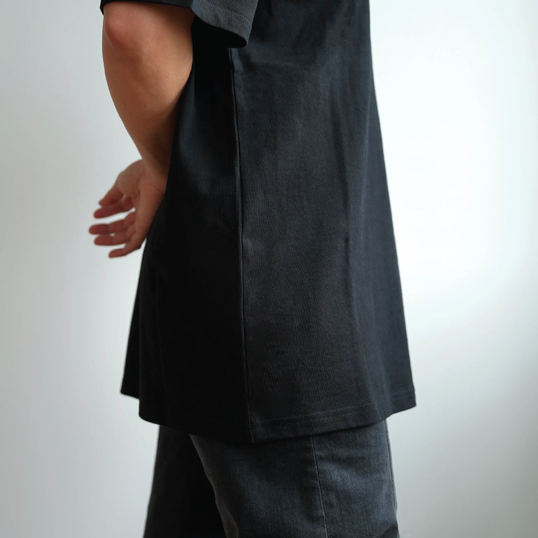 Midweight Tee in Black, side view, regular fit